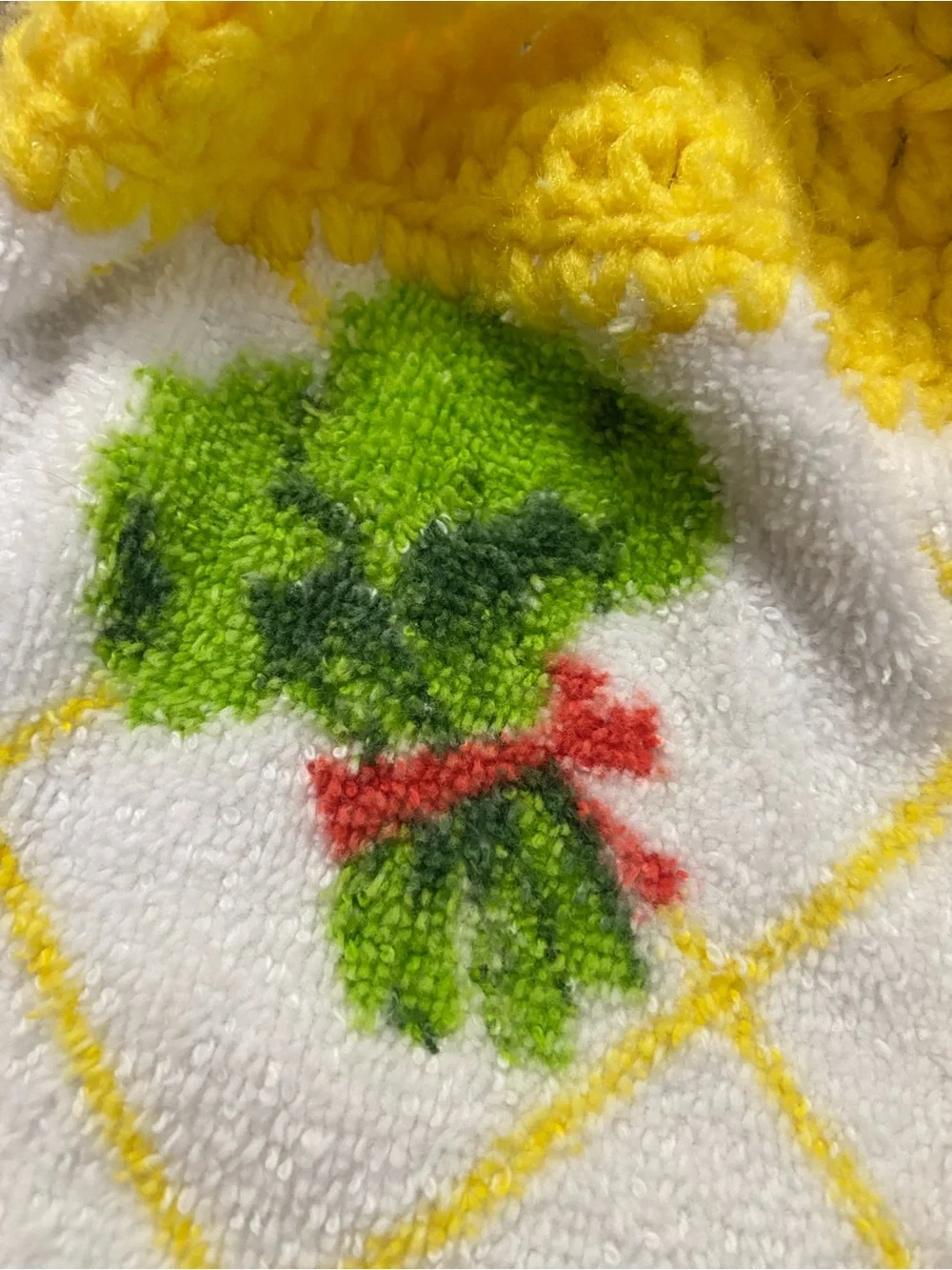 Set of 2 Vintage Kitchen Towels with Vegetable Designs